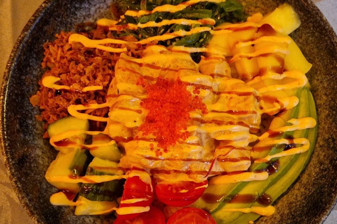 Poke salmon spicy mayo