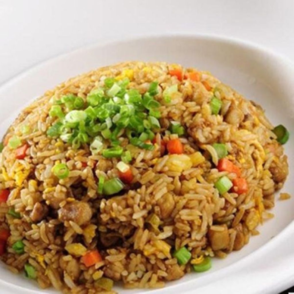 Arroz frito con pato estilo hongkong