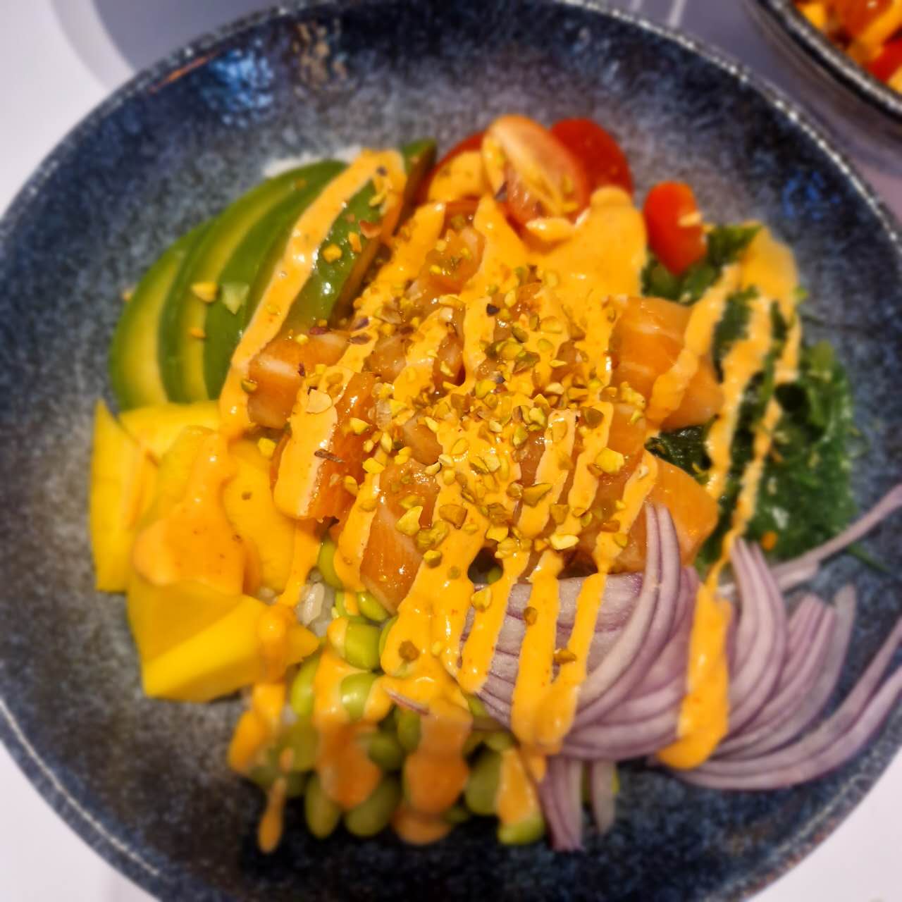 Poke salmon thai